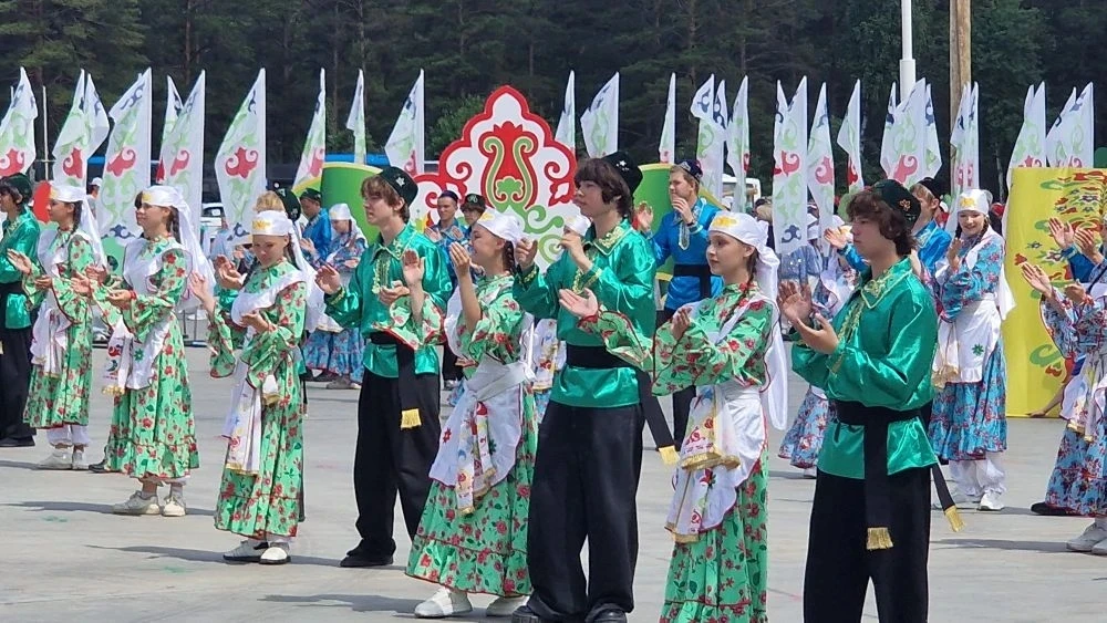 🎉🎊Сабантуй на Майдане: взрыв эмоций, красок и народного духа!

💥Сегодня на Майдане прошло грандио