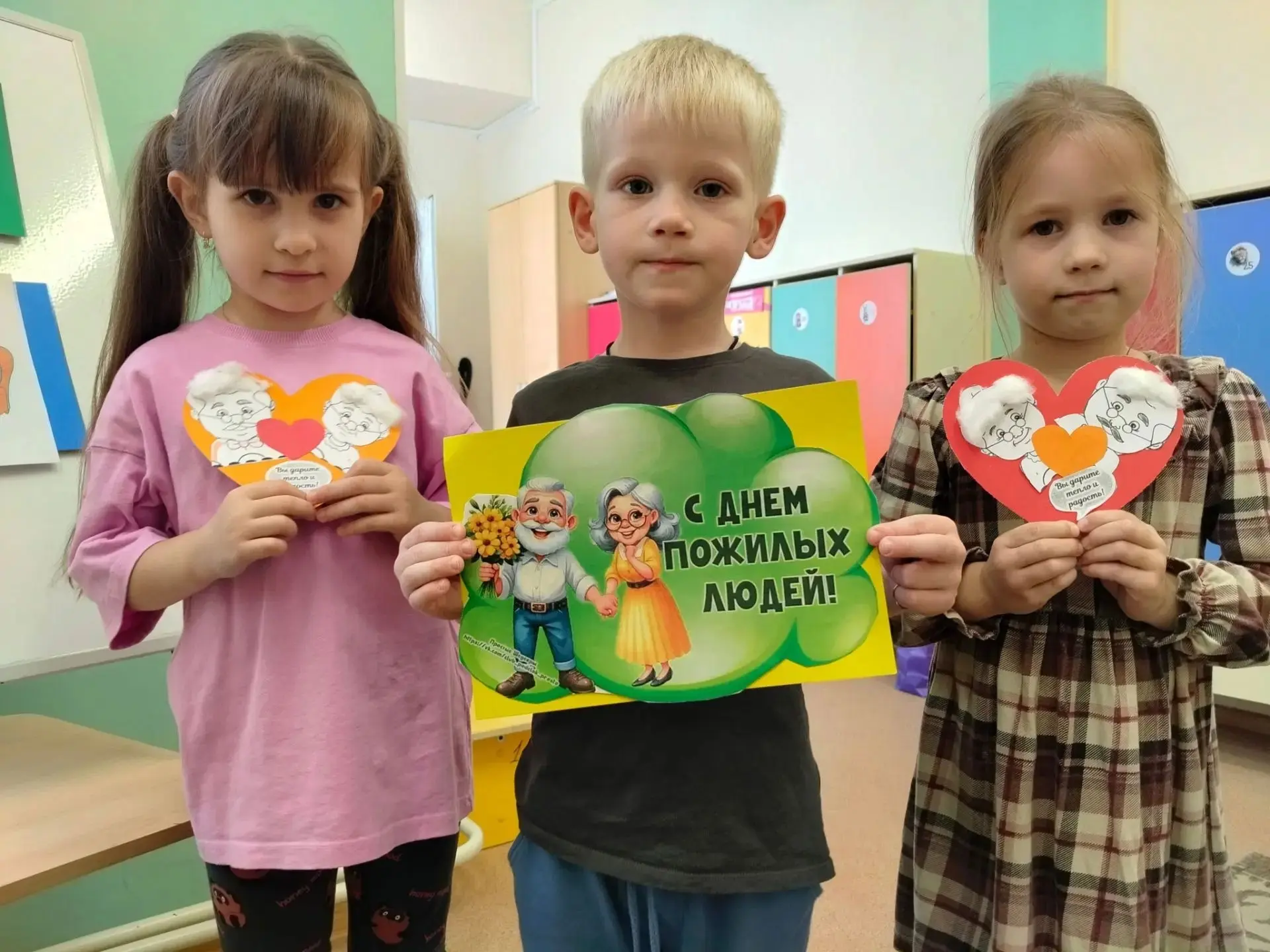 💐🐻‍❄️💐Сегодня в "Умке" открылась творческая мастерская "Порадуем бабушек и дедушек" ...