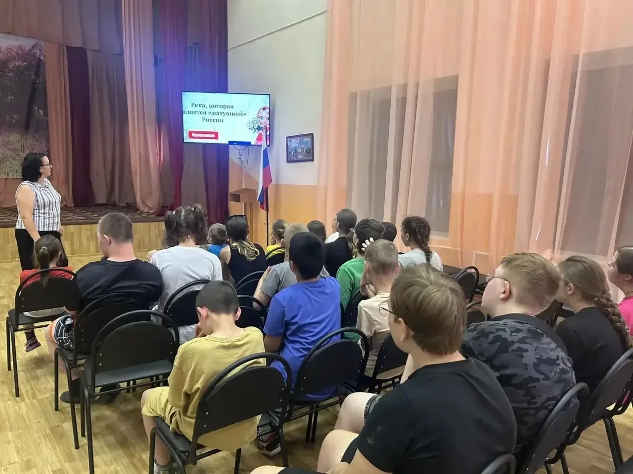 Сегодня на Планете детства говорили о самом важном – о нашей Родине. Ребята участвовали в игре «Я жи