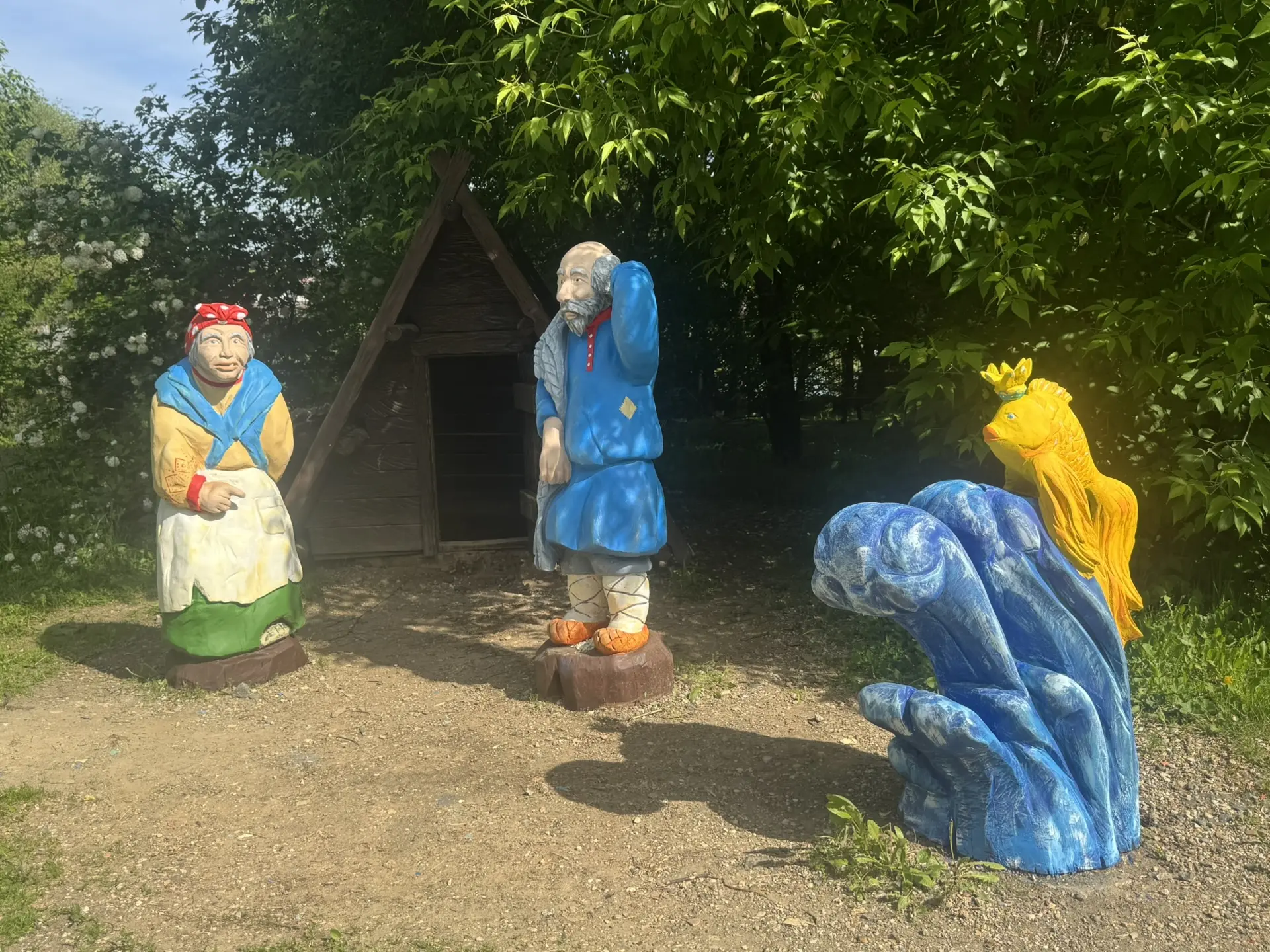 В Парке Захарово обновили  ярких персонажей русских сказок 👥👨‍🦱✨.

Приходите знакомиться с героям