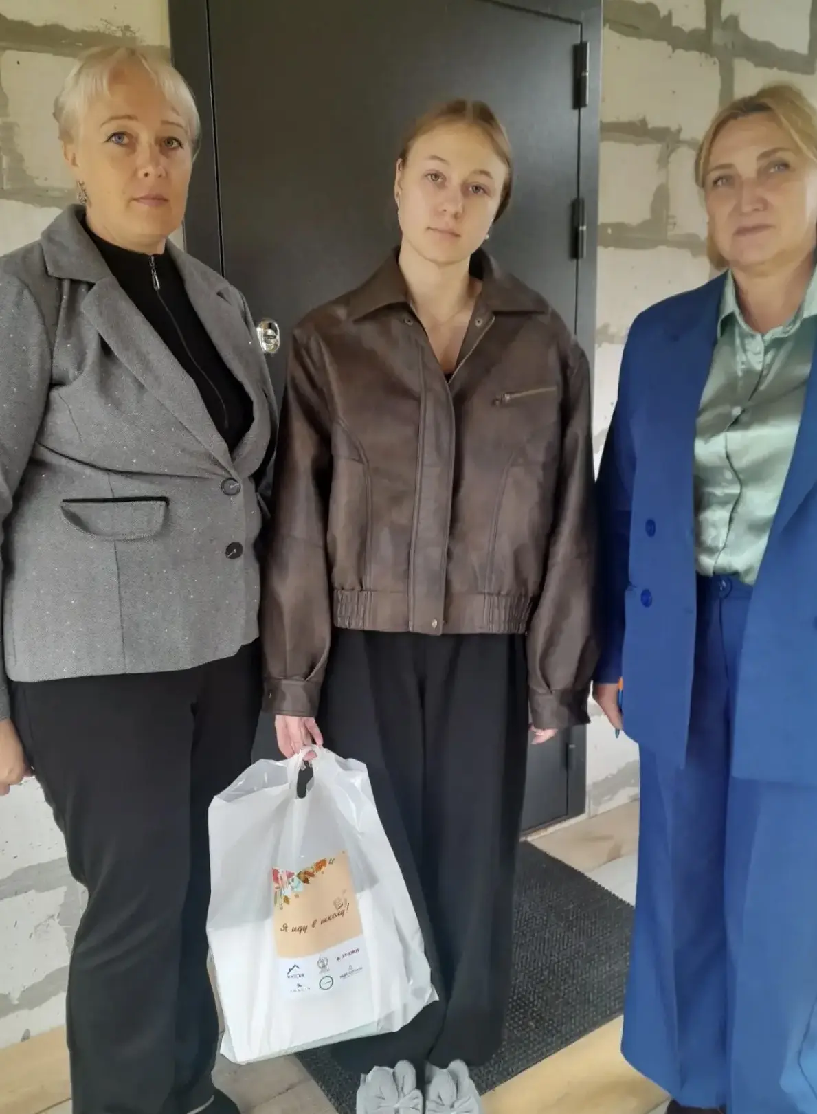 К ДНЮ ЗНАНИЙ.  ПОДДЕРЖАЛИ ДЕТЕЙ, ПАПЫ  КОТОРЫХ  ПОГИБЛИ НА СВО