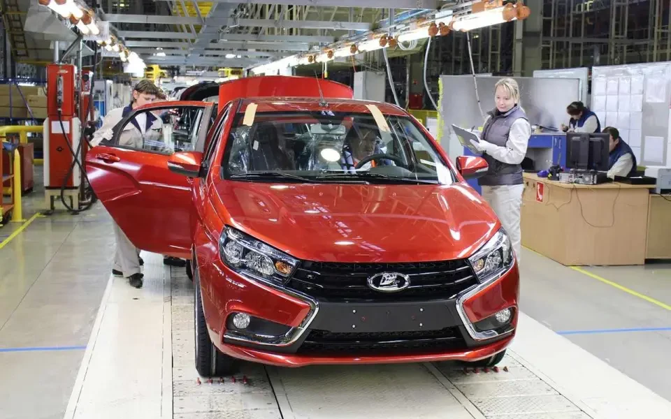 Оборот рынка новых Lada за восемь месяцев превысил 305 млрд рублей