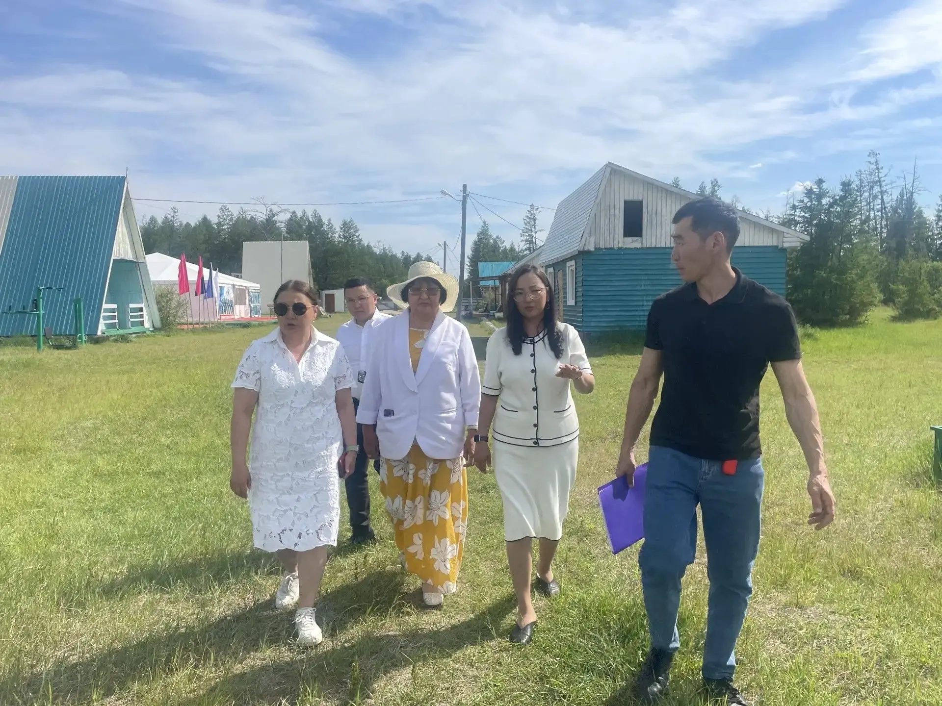 Сегодня с рабочим визитом стационарный лагерь «Сокол» МБОУ «Кировская СОШ» посетила мин...