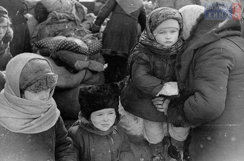 Корней Чуковский
ЛЕНИНГРАДСКИМ ДЕТЯМ

Промчатся над вами
Года за годами,
И станете вы старичками.
Те