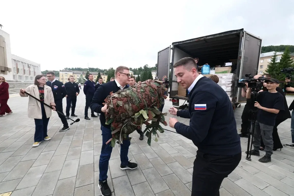 Челябинская область отправила юбилейный 55-й гуманитарный конвой для участников специальной военной 