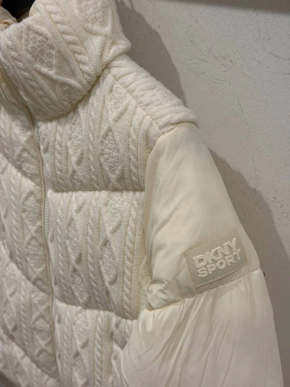 DKNY 🏷️ 10800+вес