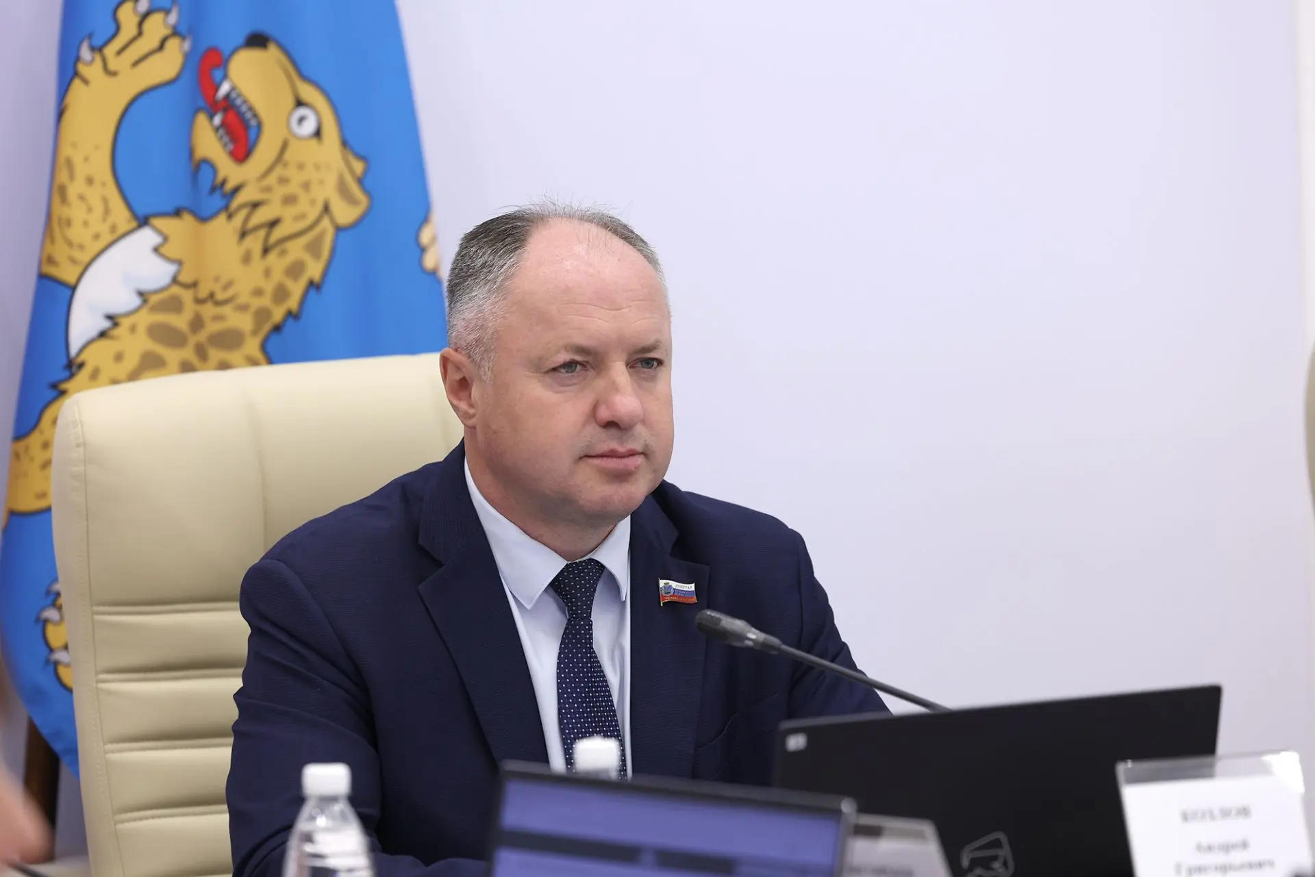 📊 Экономический комитет во главе с Андреем КОЗЛОВЫМ оценил эффективность исполнения 25 государствен