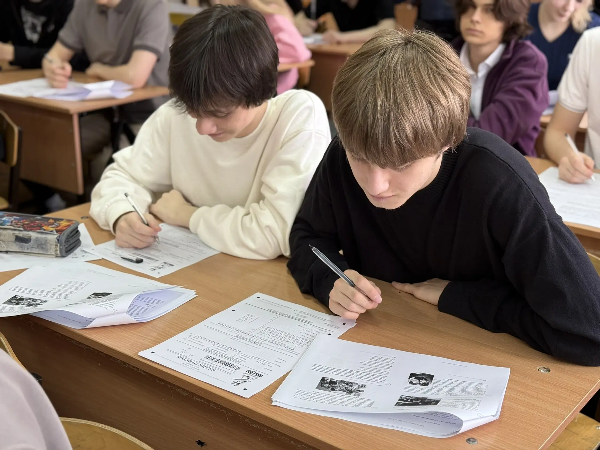 🗓️24 АПРЕЛЯ | Знать, чтобы помнить: ученики нашей школы написали «Диктант Победы» 🇷🇺📜  Сегодня, 24 а