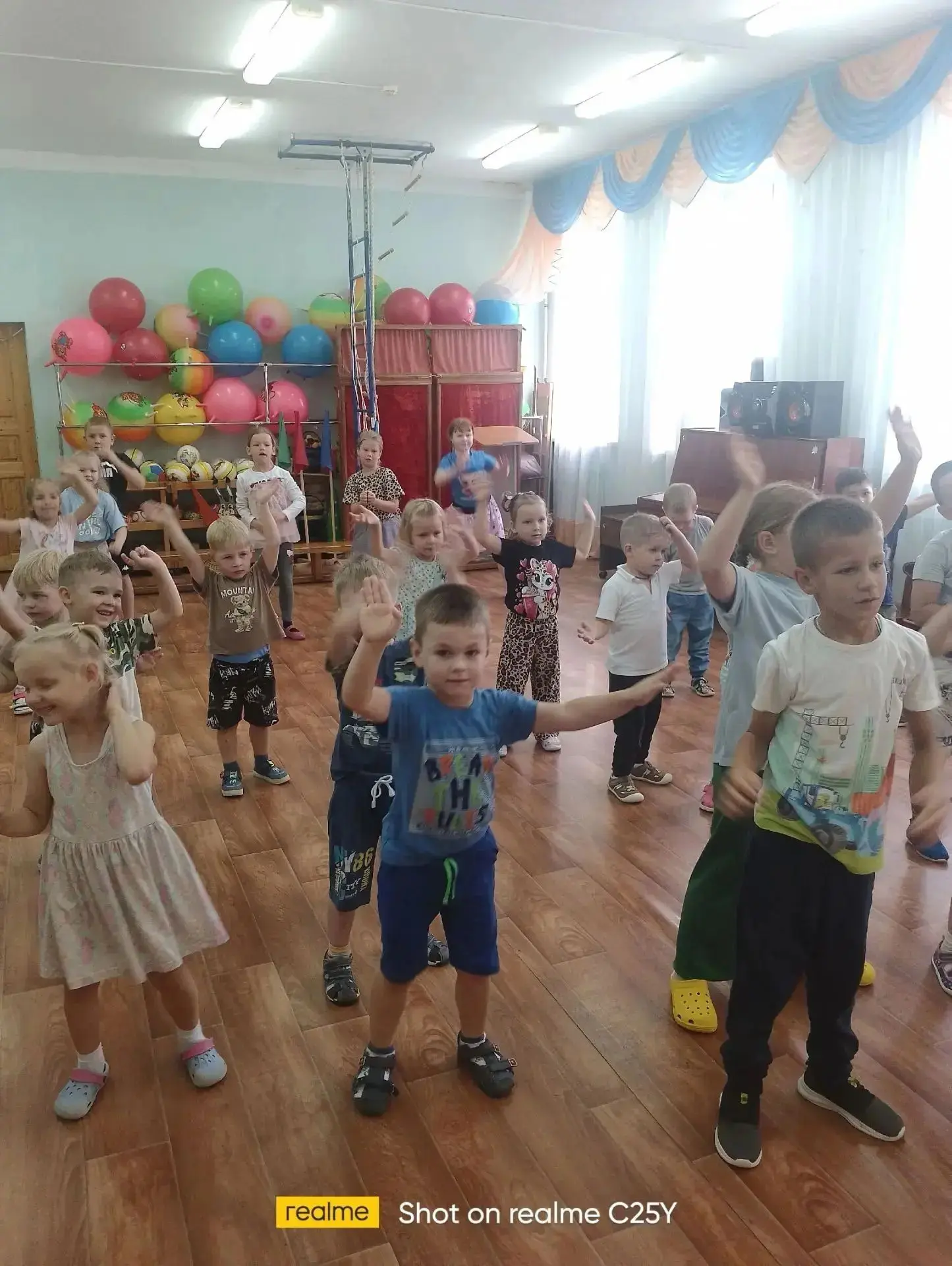 21 июля День летнего театра.