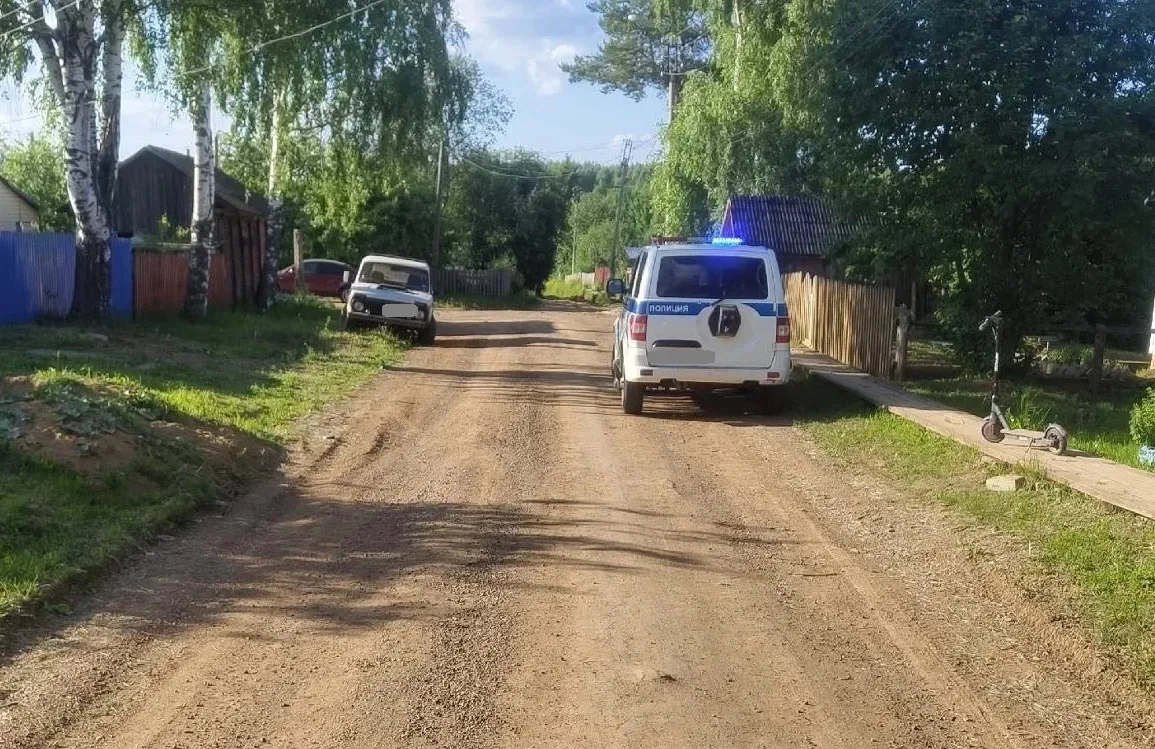 В Кировской области пострадали дети на электросамокате

Днем 10 июня в пгт. Богородское 11-летний ма