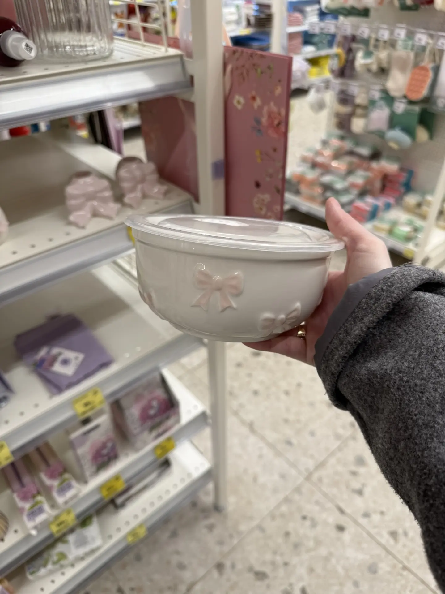 Была в МК сегодня, там сейчас новая коллекция на акции