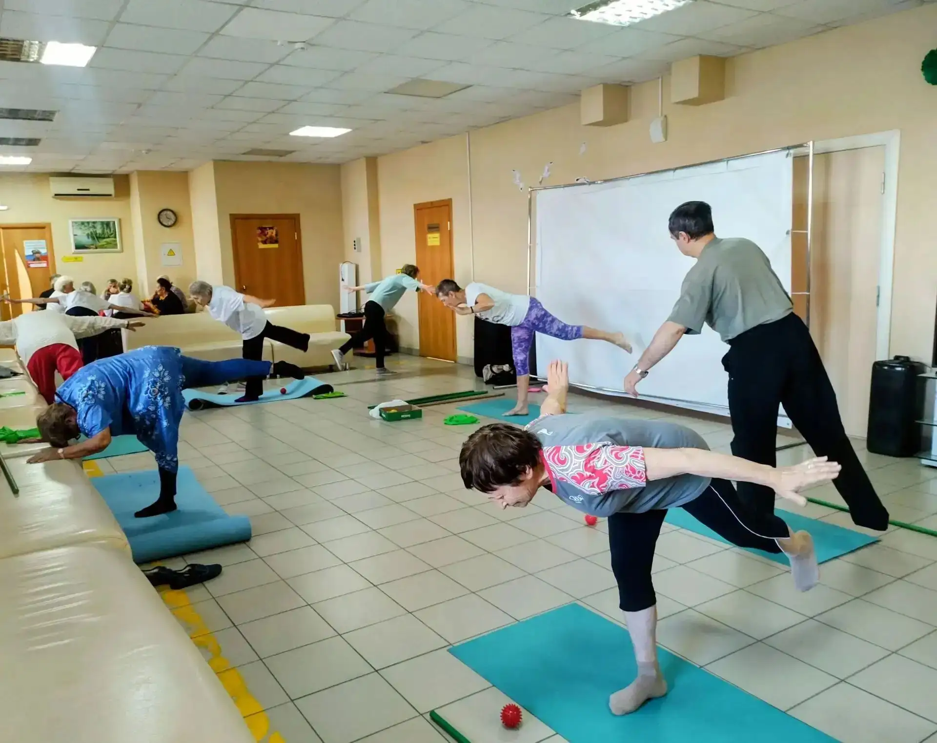 Зачем нужен баланс? Йога для старшего поколения 🧘‍♀️⚖️💛