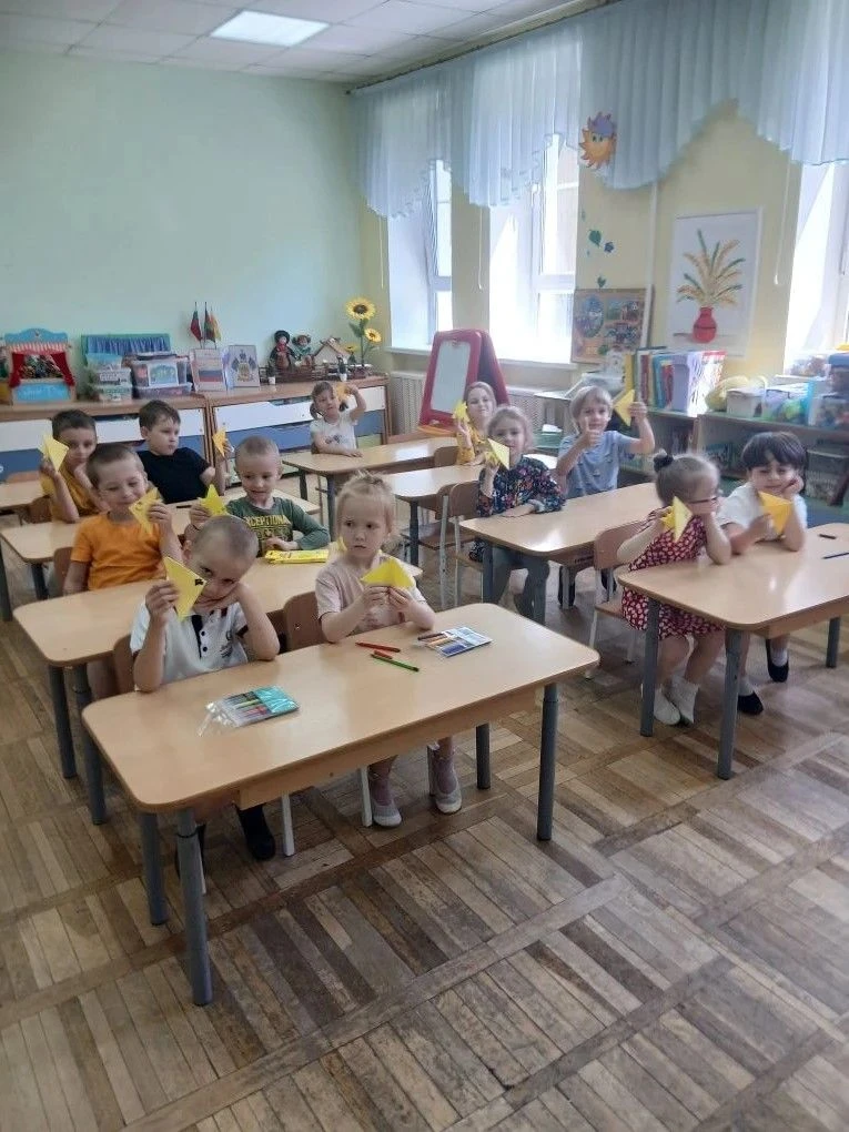 В старшей логопедической группе " Весёлые ребята " прошло занятие по конструктивной дея...