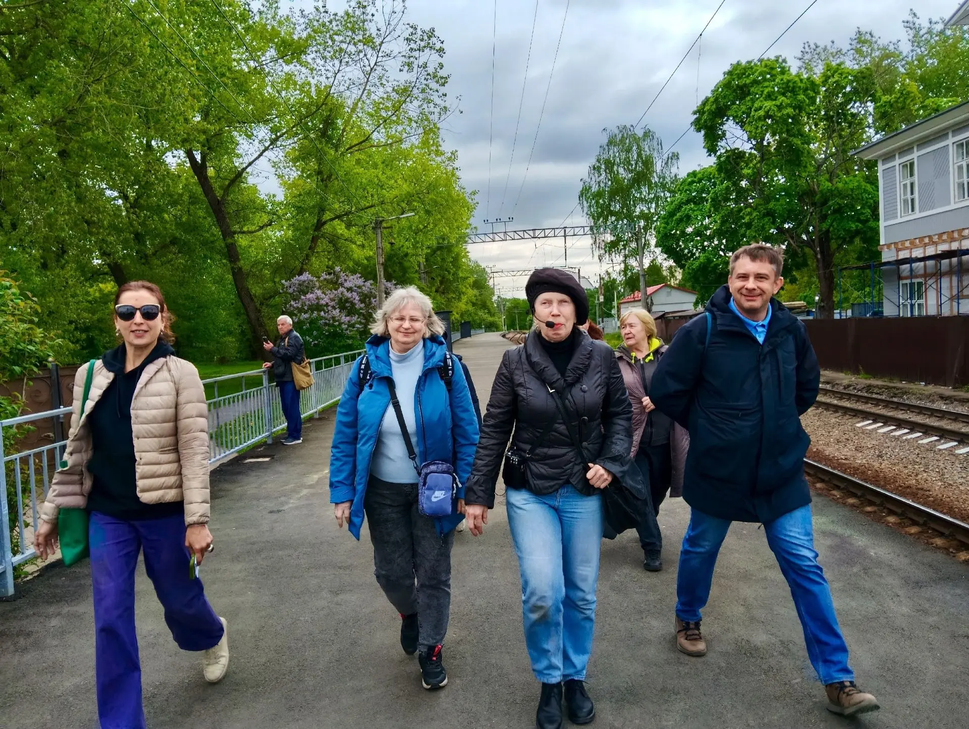☀️Лето продолжается, и библиотеки снова приглашают вас на литературные прогулки! На этой неделе вас 