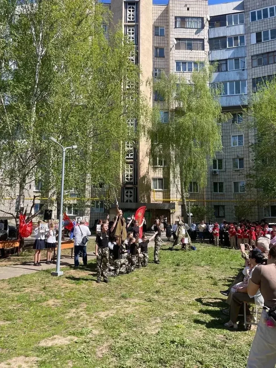Юнармейцы отряда им. С.В. Коновалова почтили память героев 🇷🇺🎗️  7 мая наш юнармейский отряд принял 