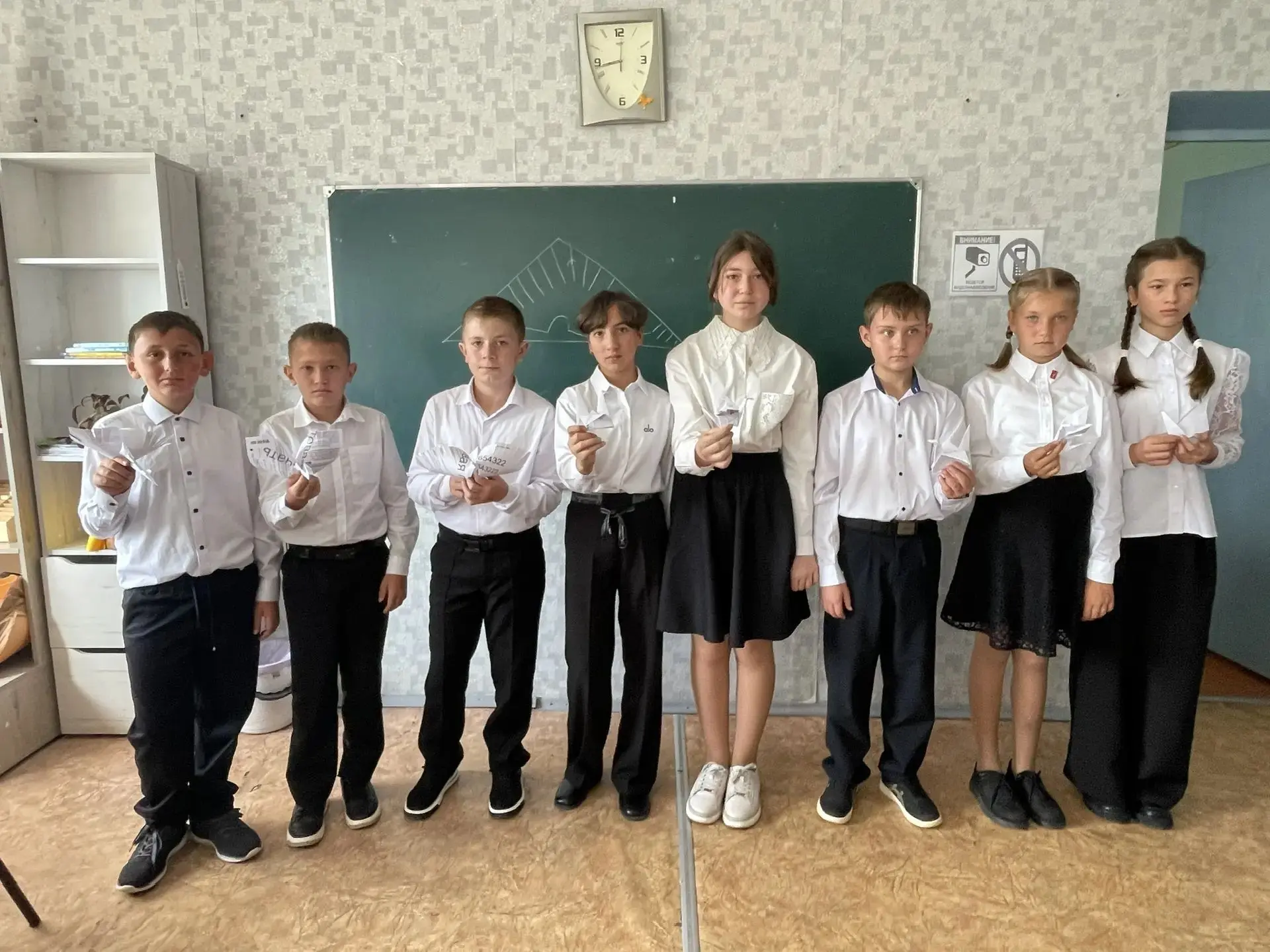 🕊️ Бумажный журавлик как символ надежды.