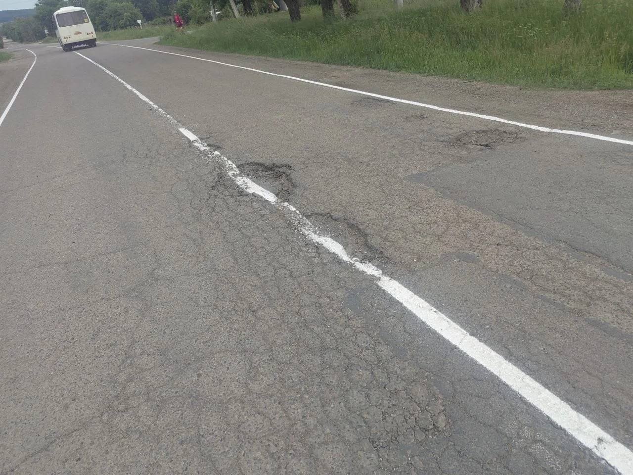 В Воздвиженке разметку нанесли прямо на ямы 👌🏼

Ссылка на канал в МАХ: https://max.ru/m_chernosliv