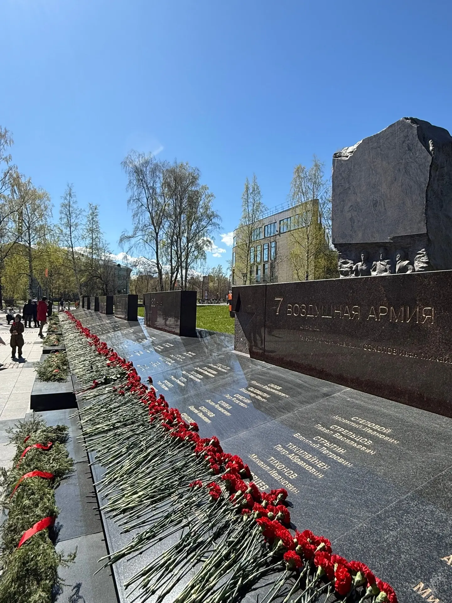Сегодня, 9 мая, в Карелии проходят праздничные мероприятия, посвященные 81-й годовщине ...