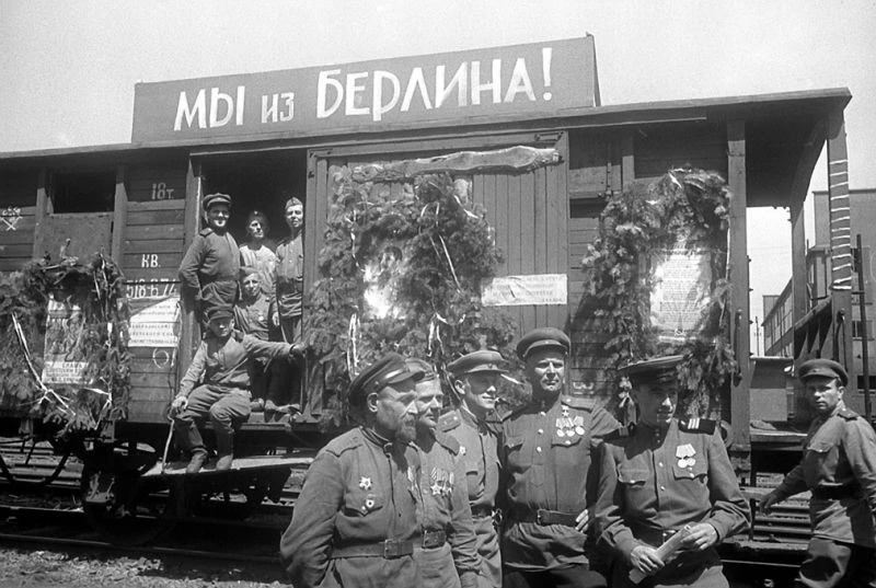 ДЕНЬ В ИСТОРИИ – 09 МАЯ    День Победы🔥 09 мая в России и бывших советских республиках отмечается Де