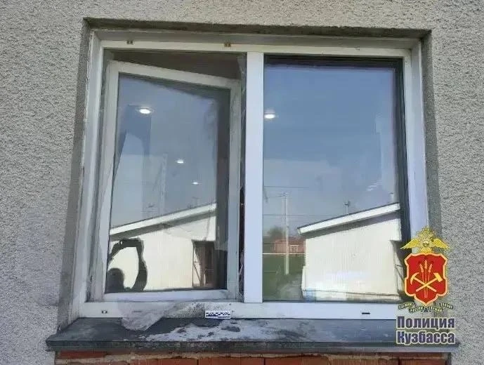 Остался без штанов и без денег: в Кузбассе вор сжёг украденные 80 тысяч  В селе Поперечное Юргинског
