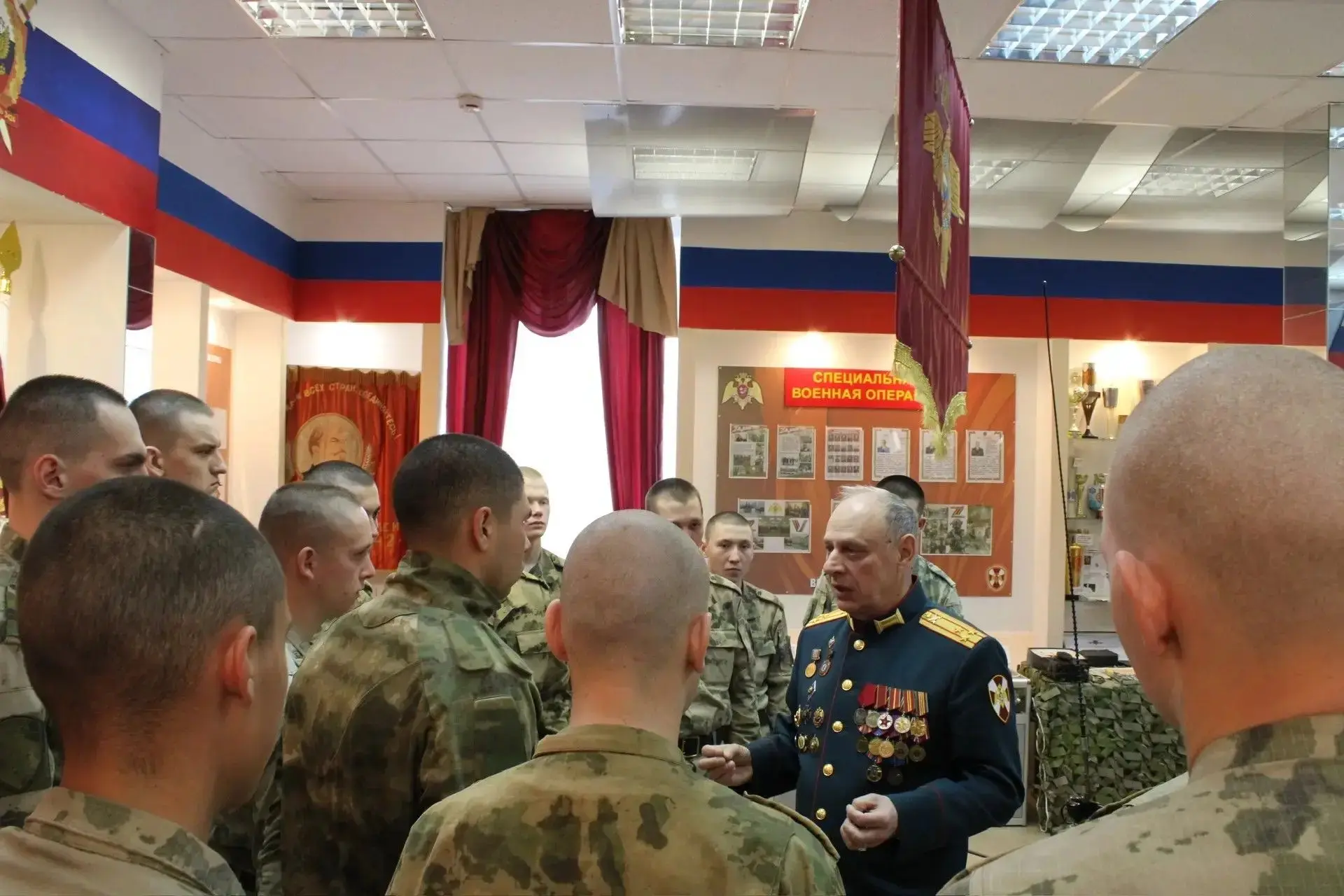 Ветеран Росгвардии рассказал военнослужащим о катастрофе на Чернобыльской АЭС  ➡️В Дзержинском полку