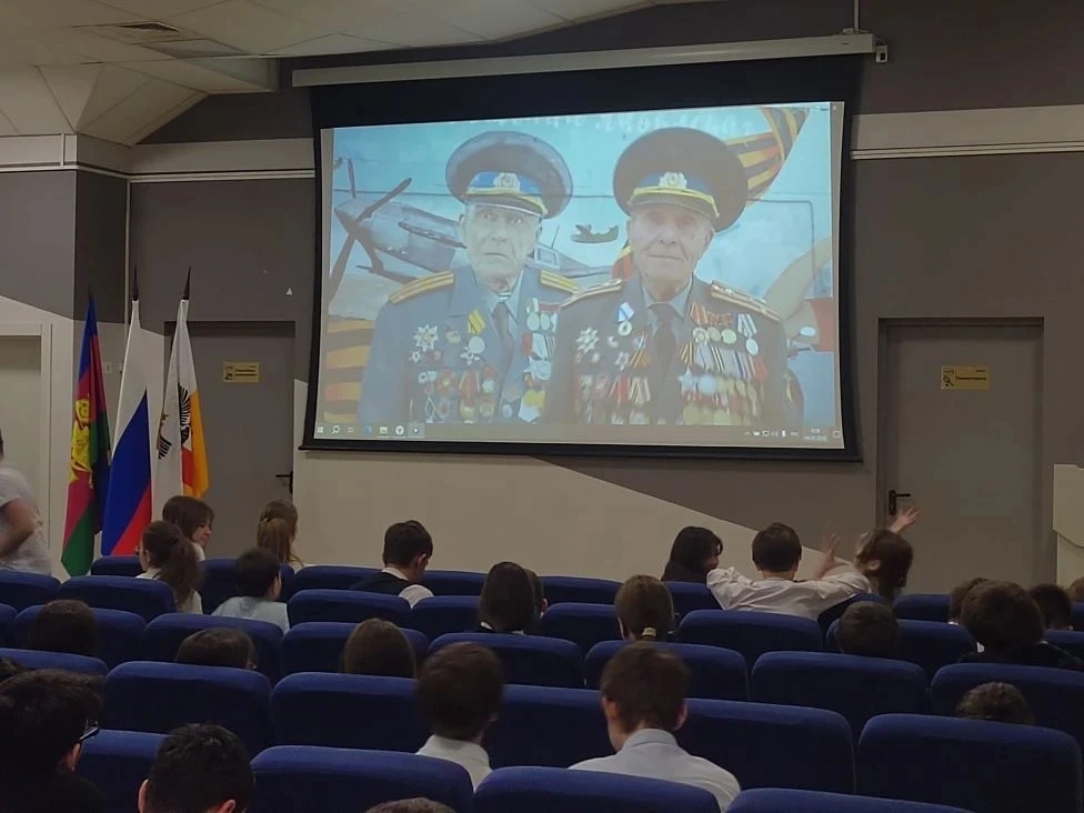 🗯🗯🗯Сегодня в  рамках реализации Всероссийского патриотического образовательного кинопроекта «Герои в