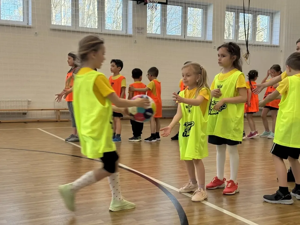 ⭐ Звёздочки футбола — в гостях у школы! ⚽  Сегодня на базе МАОУ СОШ №1 г. Светлогорска в рамках прое
