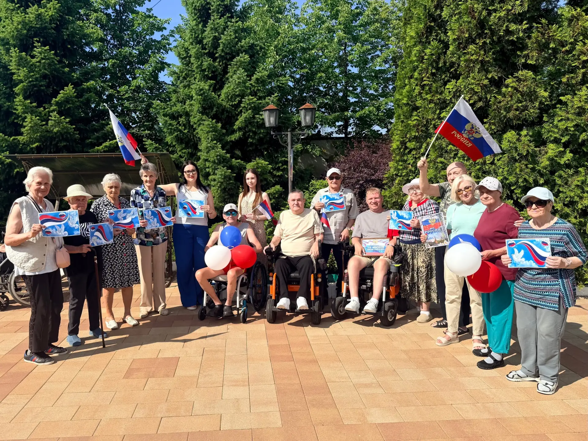 🇷🇺Сегодня вся страна отмечает День России!

🤍💙❤️В честь праздника во всех социозащитных учрежден