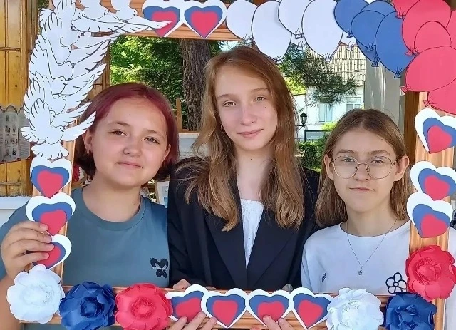 В Доме-музее Александра Киселёва сегодня на мастер-классе «Сила в единстве» дети с удовольствием рас
