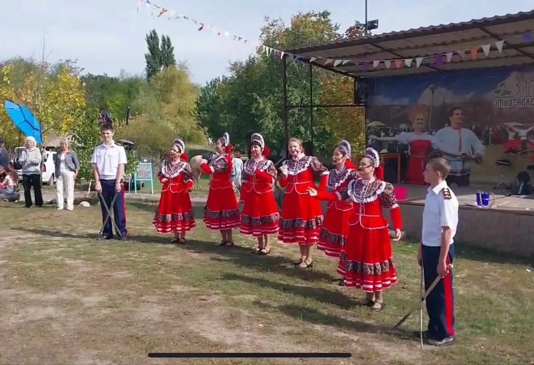 🍁🍎 В хуторе Пухляковском прошёл праздник урожая «Осенины».