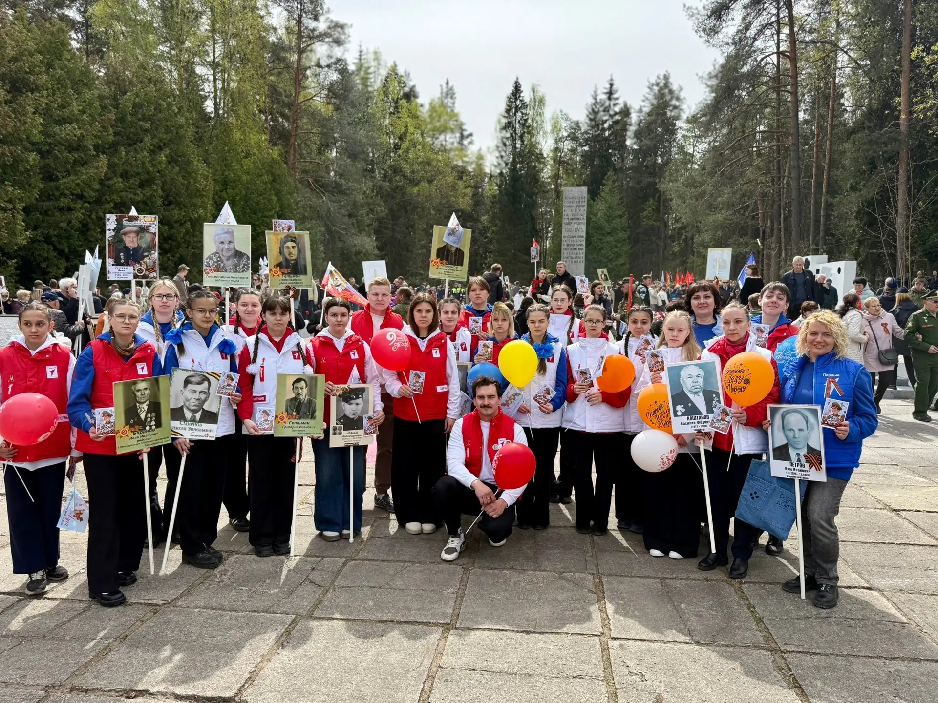 9 мая, в День Победы, Лужский район присоединился к всероссийской акции «Бессмертный по...