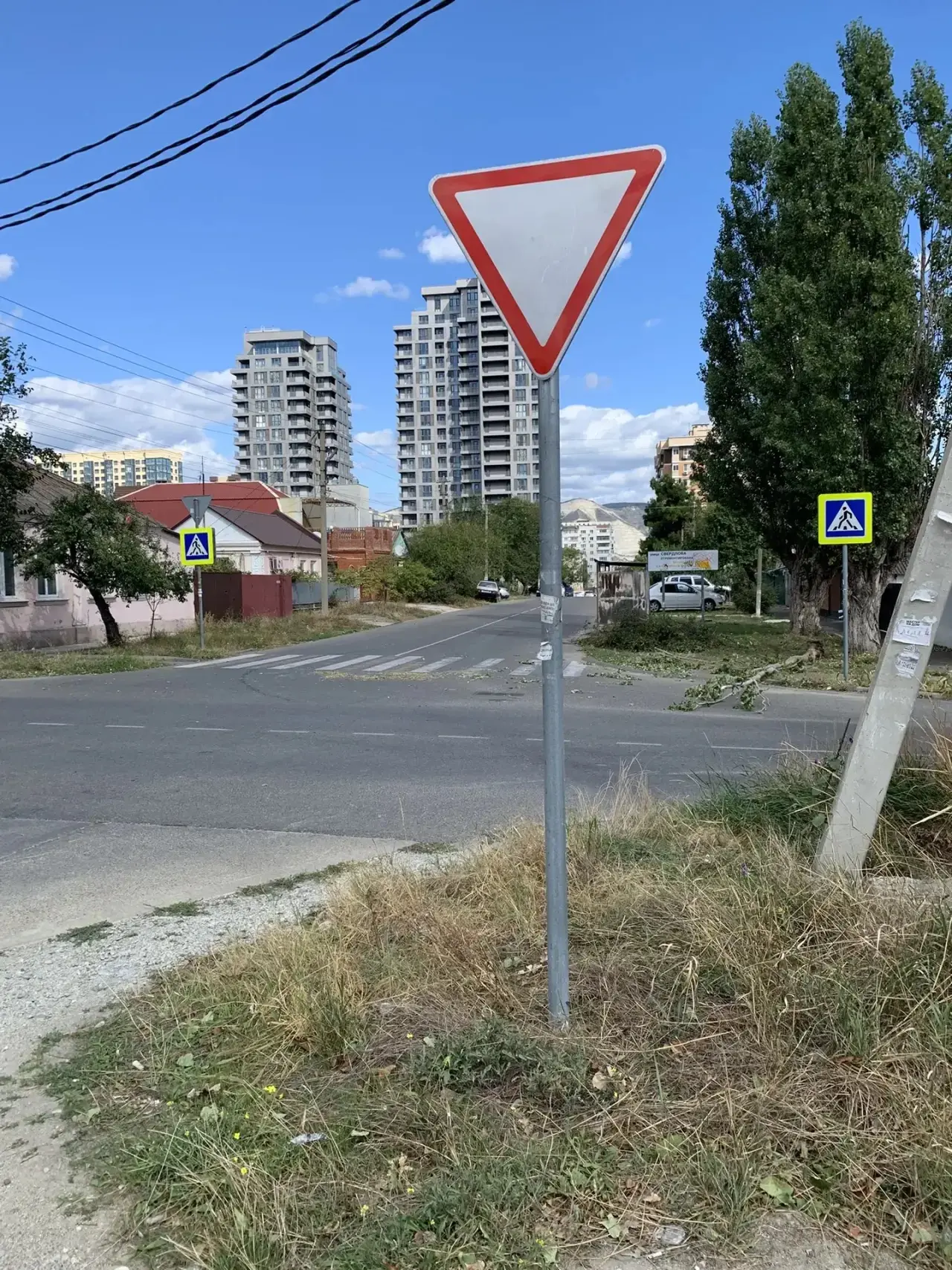 🚧 Продолжаем работу по замене дорожных знаков, утративших читаемость. Работы выполнены...
