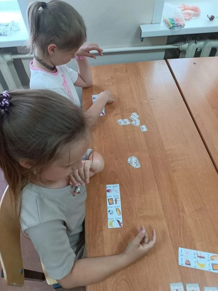 🎲 Сегодня в 1 отряде "Покорители вершин" прошла настольная игра по финансовой грамотности! 🎲🌟 Что
