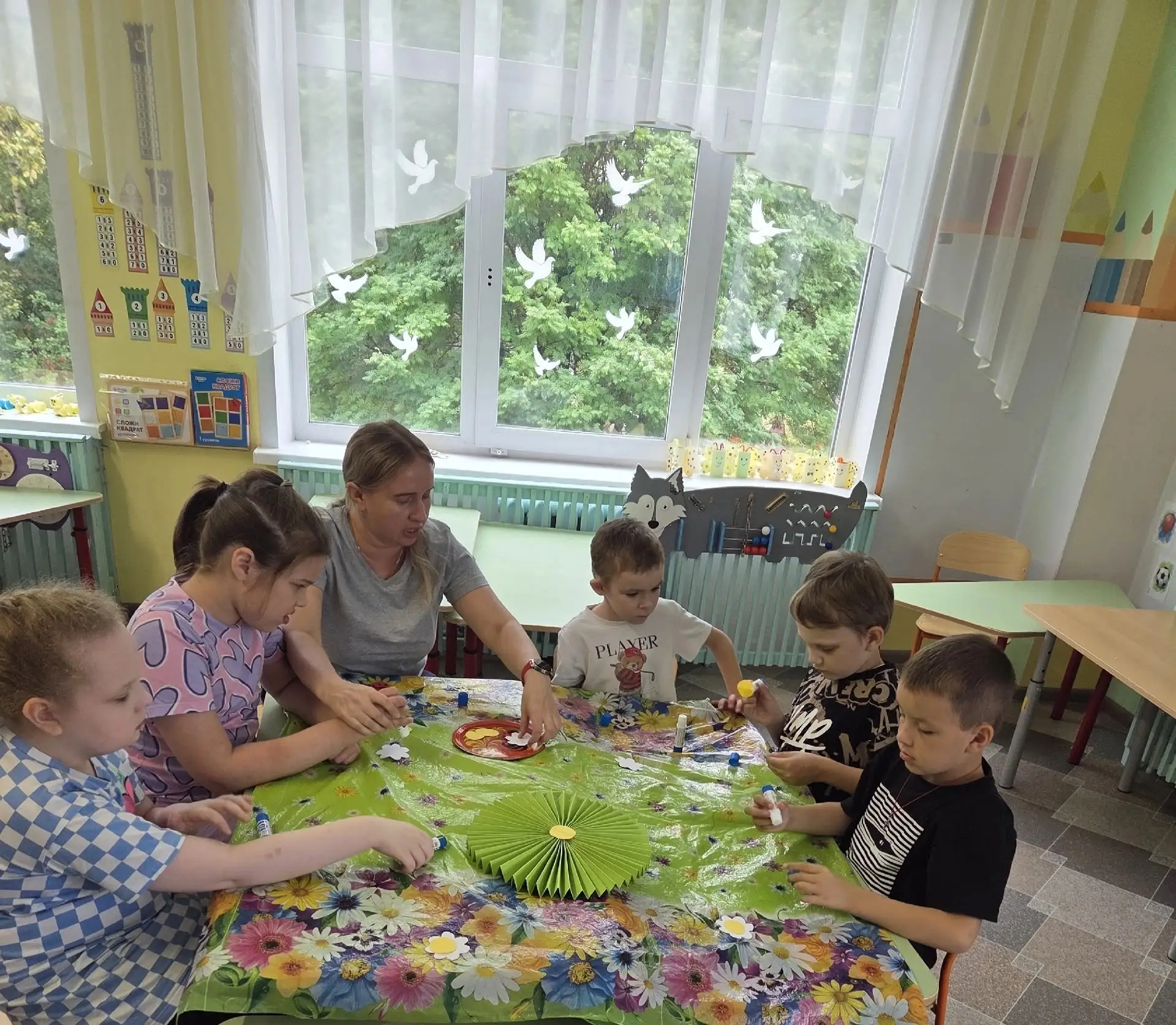 ☀️ В первый день «Солнечной недельки» ребята с удовольствием погрузились в творчество и...