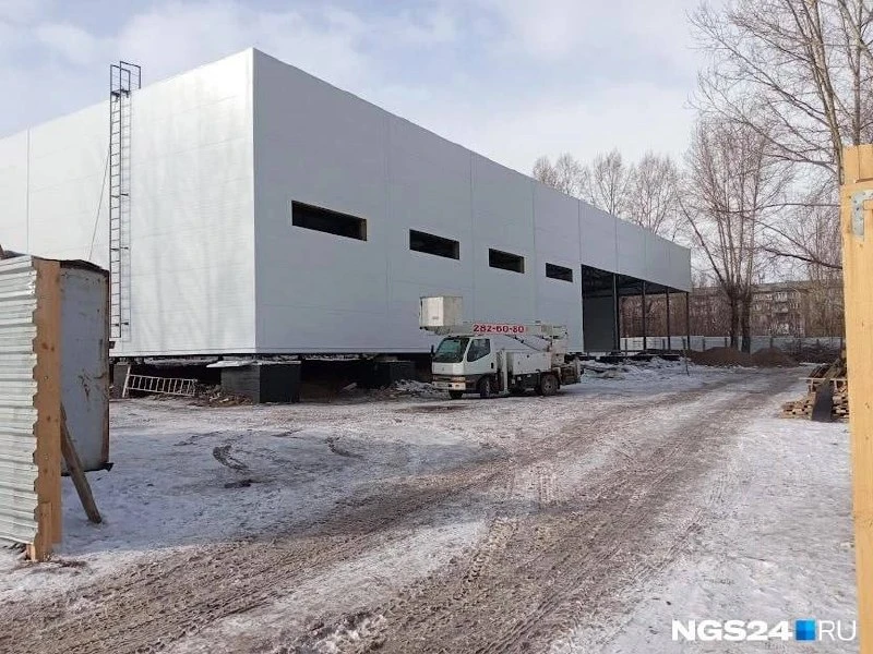 🏗️ Недострой напротив бывшего «Леруа Мерлен» снесут
