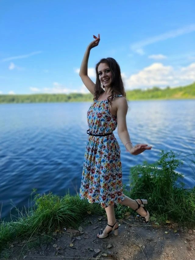 #работаподписчицы Надежды Авдюковой

🩷Платье с американской проймой

🩷Длинная многоярусная юбка

"
