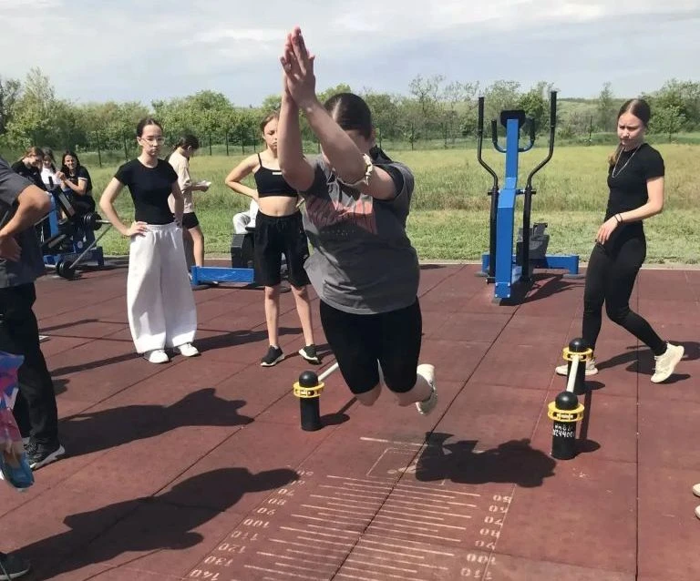 💪 Школьники Каменского района поборолись за звание лучших в спортивном многоборье