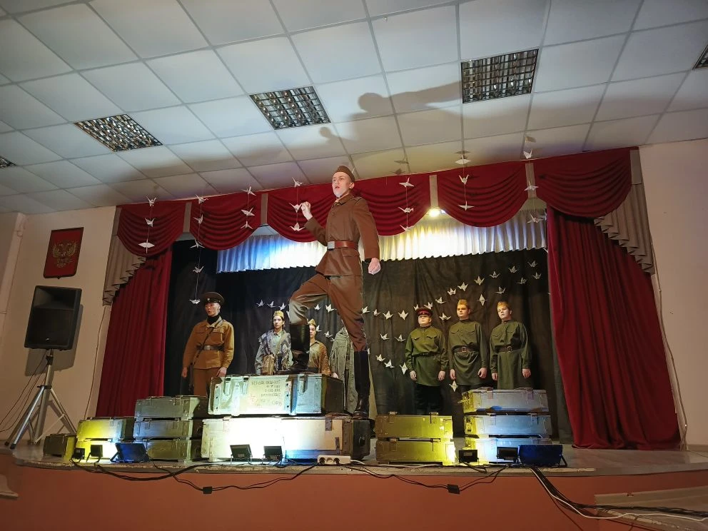 Воспитание души: как артисты школьного театра "Ровесник" растрогали родителей до слез. ❤️ 18 февраля
