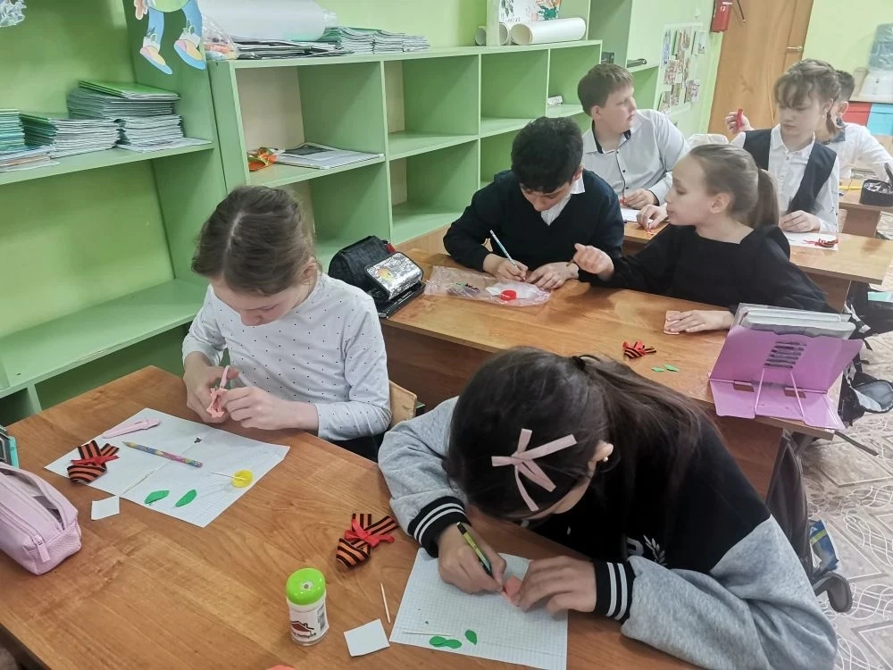 #ВеликаяПобеда81 #Помним #ГордимсяНародомОсвободителем
#ГеоргиевскаяЛента
Совсем скоро наша страна б