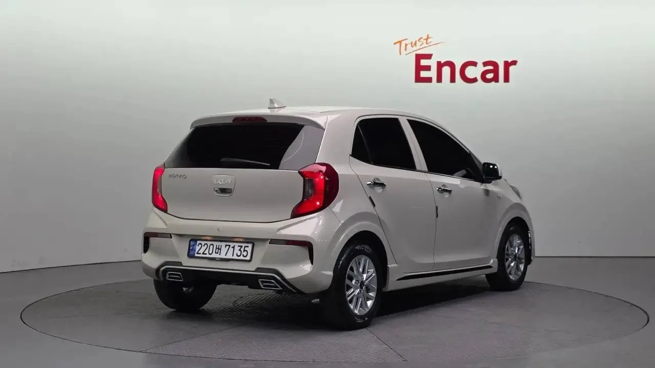 🇰🇷🤝И так же рассмотрели KIA Morning проходного года, но тоже с небольшим пробегом  — 1.0л., бензин, 
