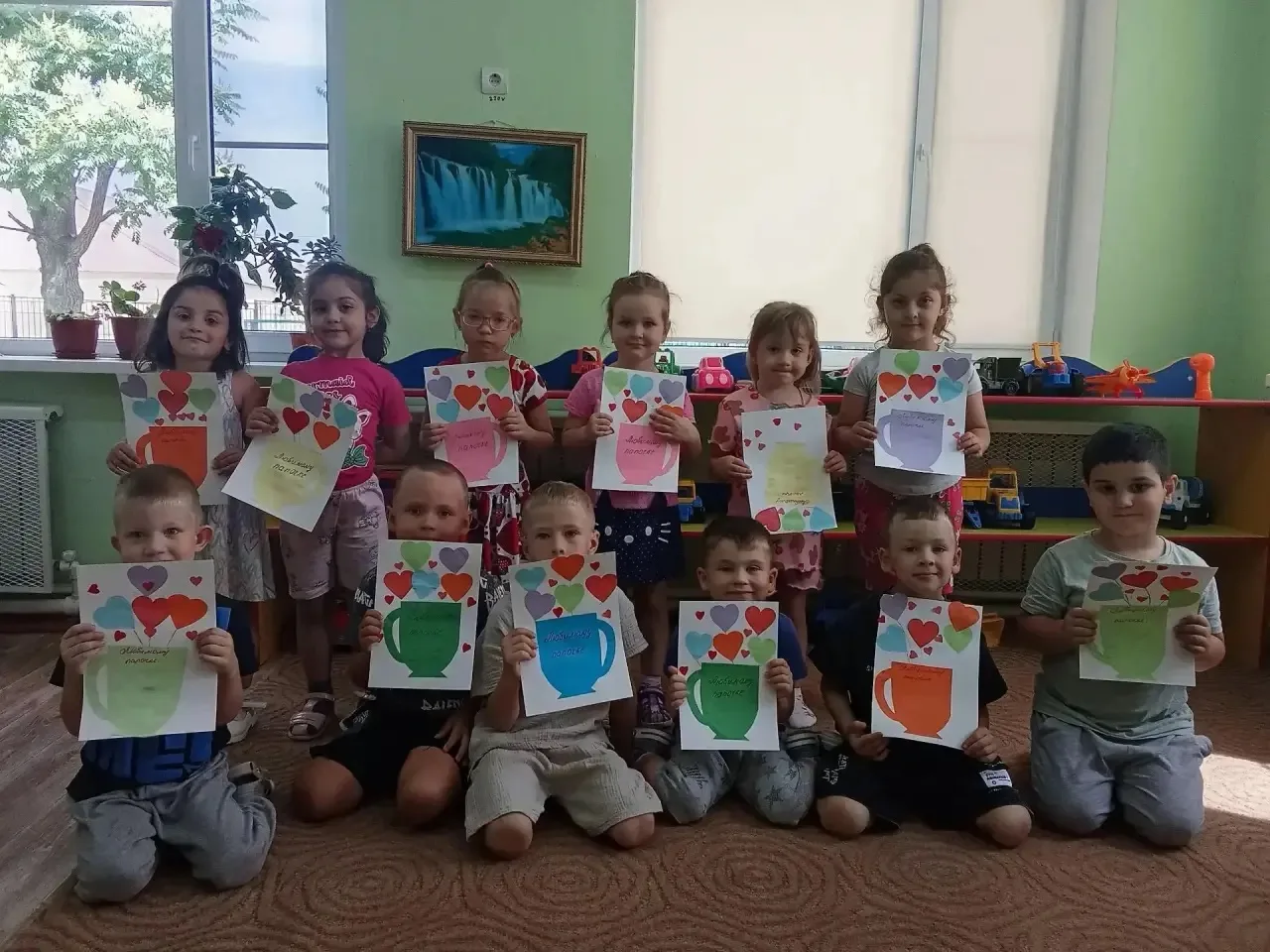 В нашем детском саду прошел замечательный день, посвящённый - дню отца! Дети с радостью делились ист