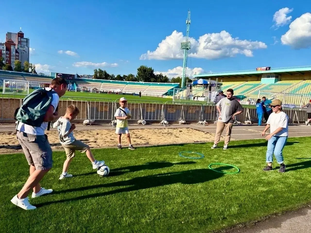 💙⚽ 9 августа стадион «Металлург» превратился в центр притяжения добра и спорта.