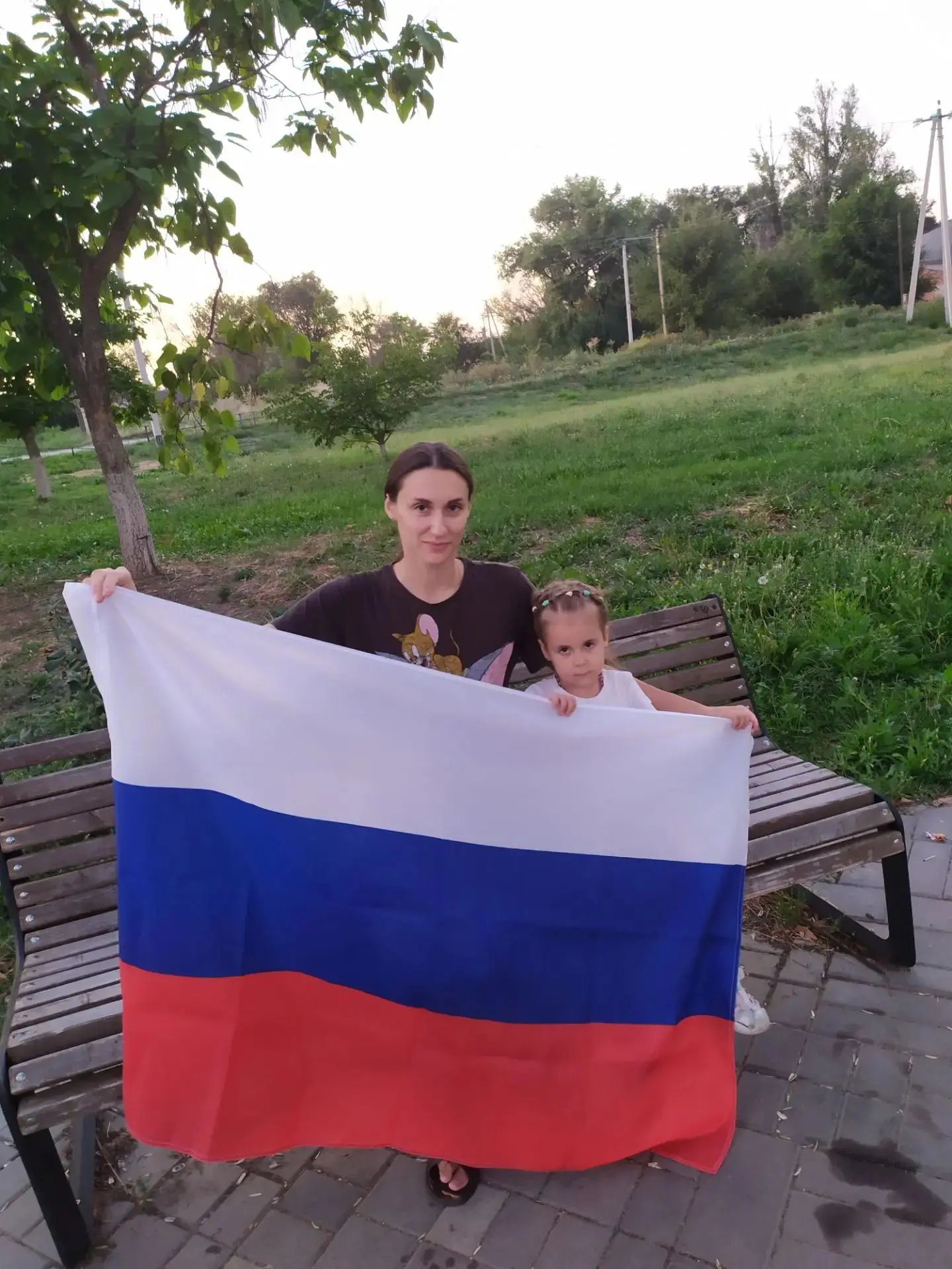 Сегодня в России мы чествуем один из важнейших символов нашей страны — государственный ...
