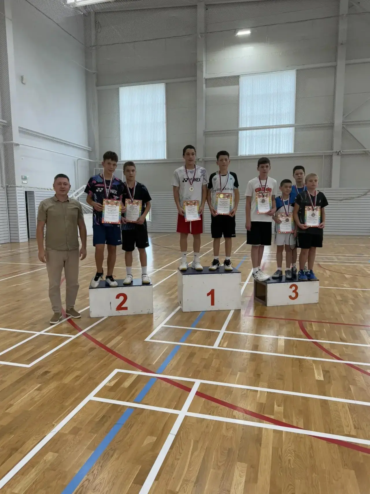 🏸 Братья взяли бронзу в решающий день турнира