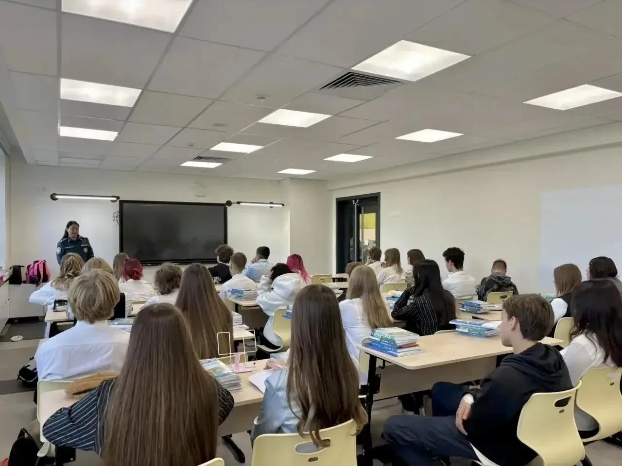 🚦 Ученикам школы №1360 напомнили о правилах безопасности