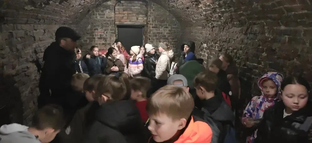 Прикоснулись к истории родного города  Ученики 3 «Б», «В», «Г» и «Д» классов отправились в настоящее