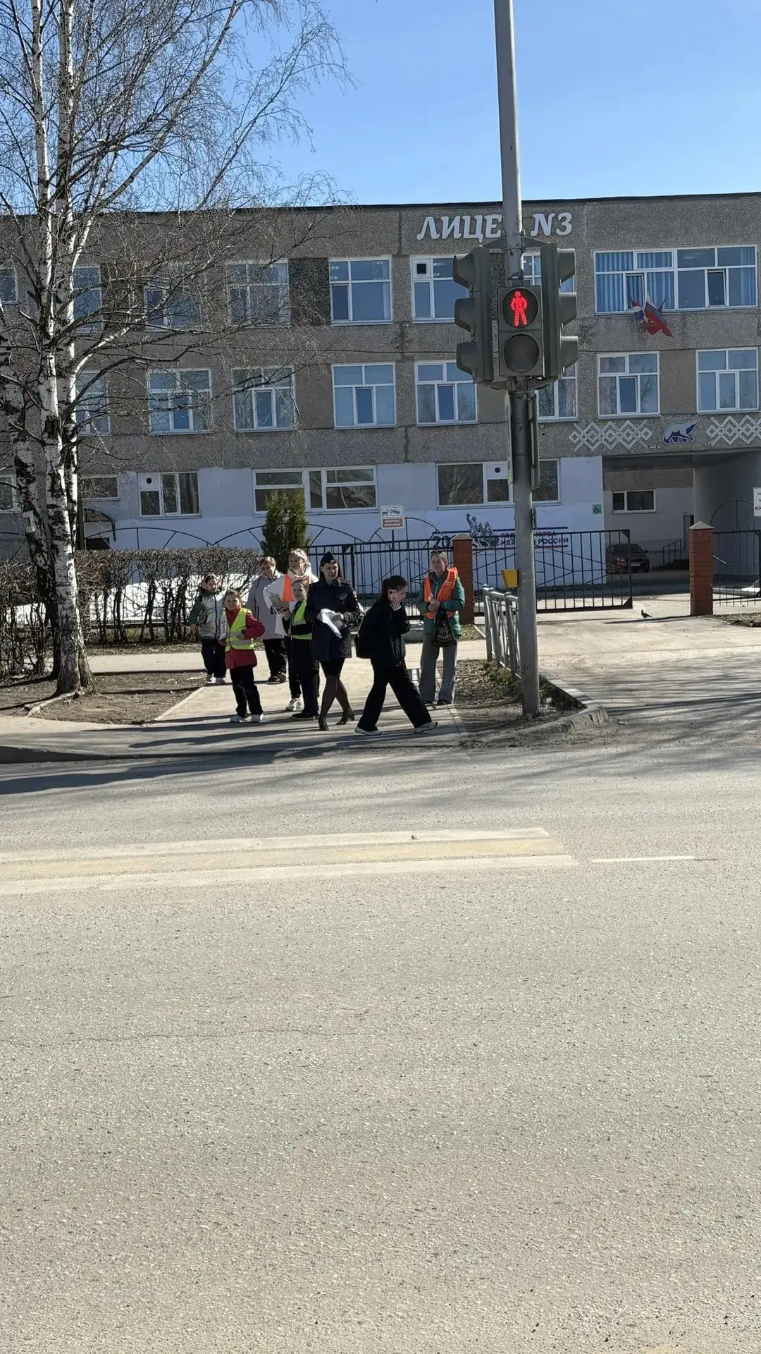 🚸 Родительский патруль в действии!  На этой неделе наш лицей снова стал центром важного события — ро