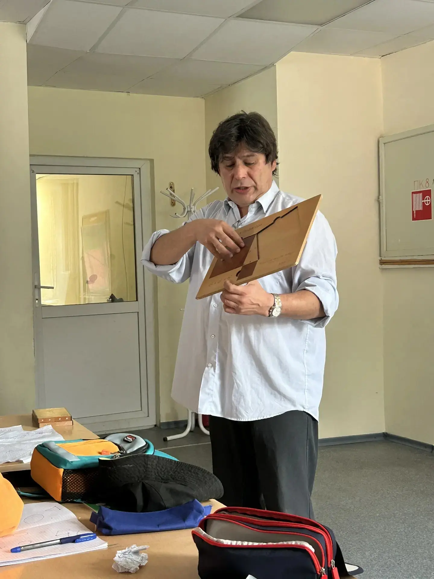 📐 В среду в гостях у учеников 5-6 классов побывал Николай Николаевич Андреев — российский математик