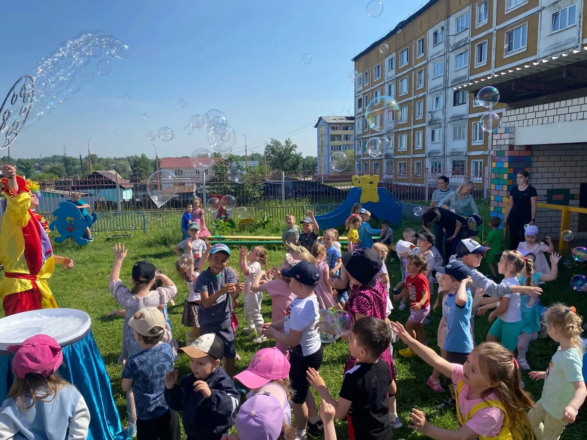 🫧Волшебство мыльных пузырей в нашем детском саду🫧