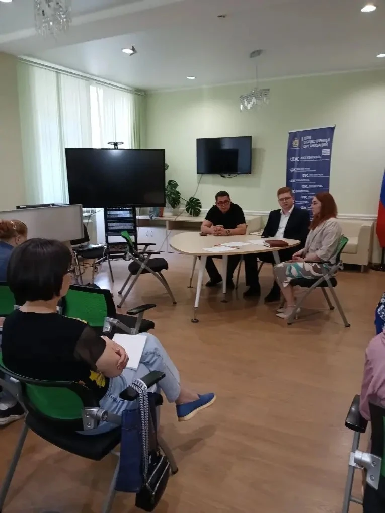 Сегодня, 7 мая, в Доме общественных организаций состоялась встреча с активистами в сфере ЖКХ. Участи